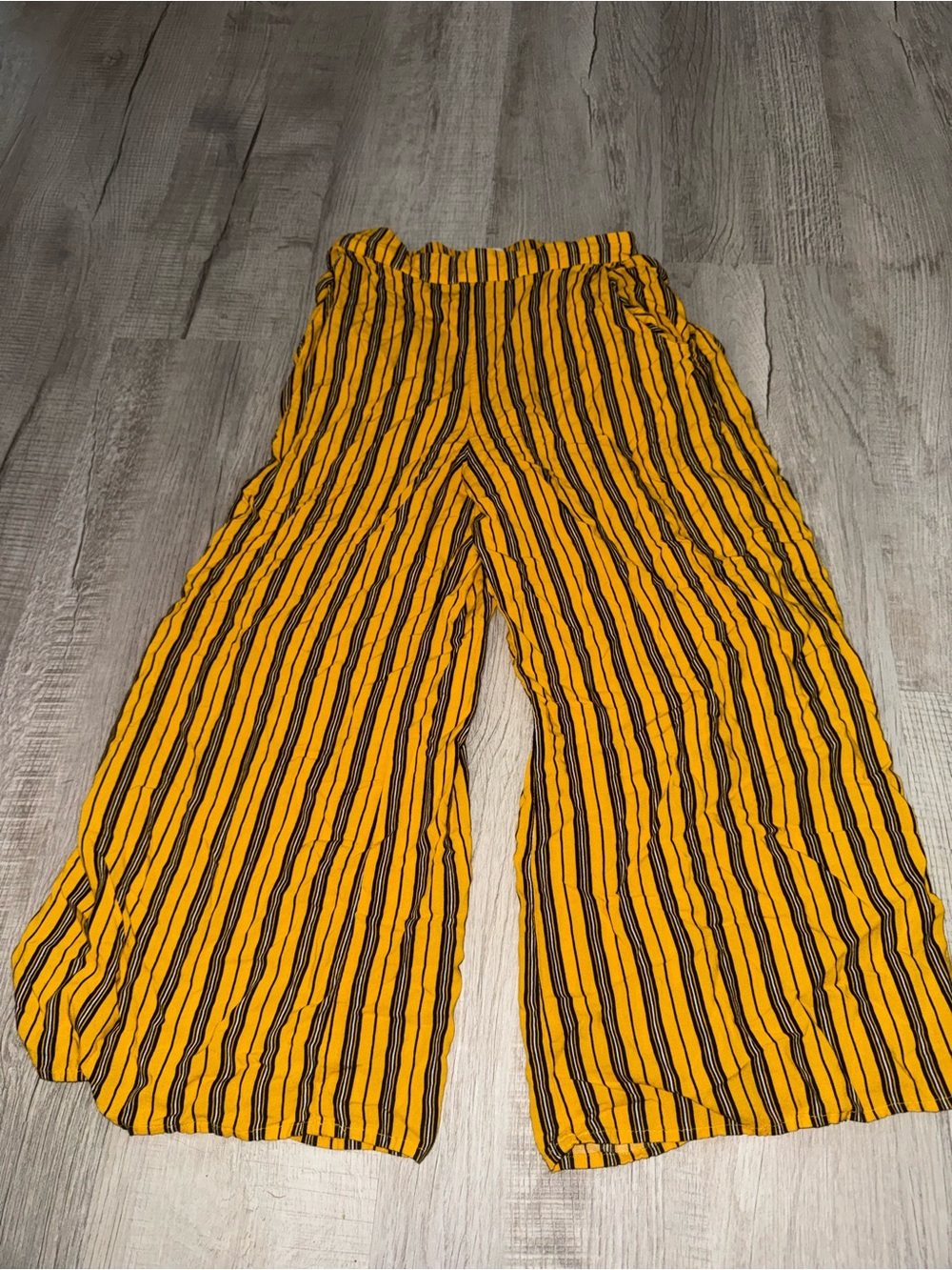 Hollister Yellow and Black Striped Wide-Leg Pants
